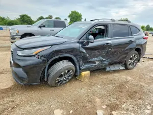 Toyota Highlander 2.4L 4 2023