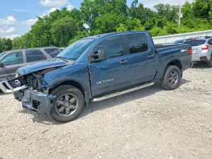 Nissan Titan 5.6L 8 2014