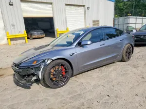 Tesla Model 3 2025