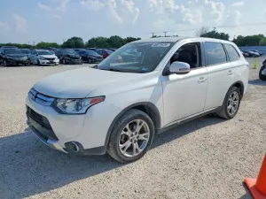 Mitsubishi Outlander 2.4L 4 2015