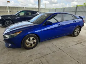 Hyundai Elantra 2.0L 4 2022