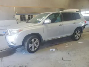 Toyota Highlander 3.5L 6 2013