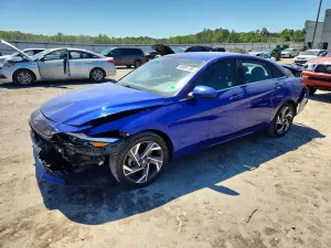 Hyundai Elantra 2.0L 4 2025