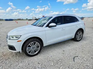 Audi Q5 2.0L 4 2018