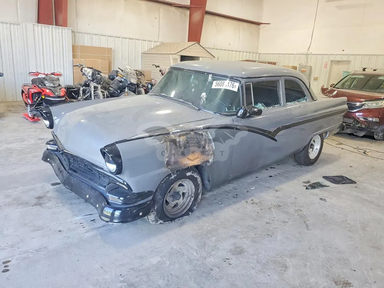 Ford Fairlane 1956