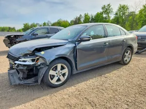 Volkswagen Jetta 2.0L 4 2013