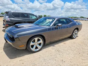 Dodge Challenger 5.7L 8 2014