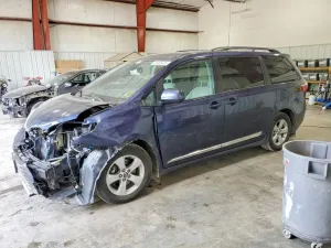 Toyota Sienna 3.5L 6 2018