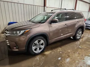 Toyota Highlander 3.5L 6 2017