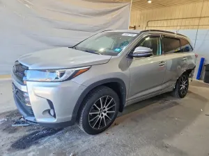 Toyota Highlander 3.5L 6 2018