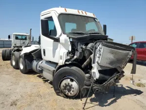 Freightliner Cascadia 12.8L 6 2024