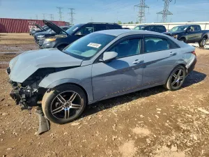Hyundai Elantra 2.0L 4 2023