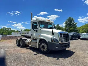 Freightliner Cascadia 12.8L 6 2012