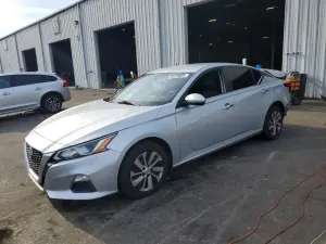Nissan Altima 2.5L 4 2020