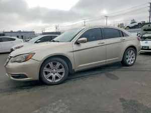 Chrysler 200 2.4L 4 2013