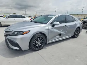 Toyota Camry 2.5L 4 2021