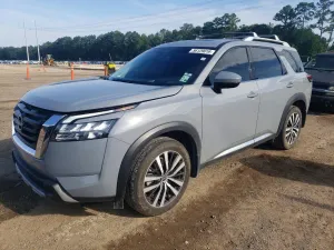 Nissan Pathfinder 3.5L 6 2025