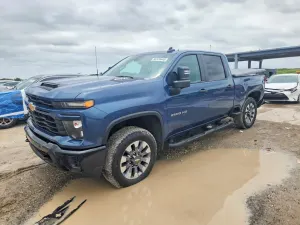 Chevrolet Silverado 1500 6.6L 8 2025