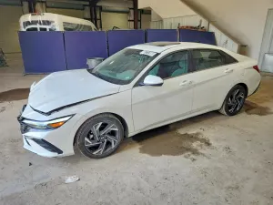 Hyundai Elantra 2.0L 4 2025