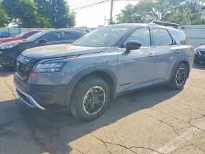 Nissan Pathfinder 3.5L 6 2025