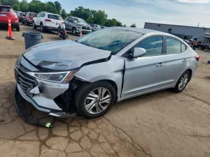 Hyundai Elantra 2.0L 4 2020