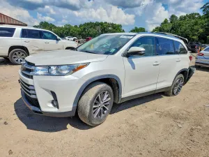 Toyota Highlander 3.5L 6 2019