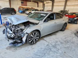 Nissan Altima 2.0L 4 2021