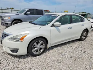 Nissan Altima 2.5L 4 2015