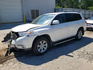 Toyota Highlander 3.5L 6 2013