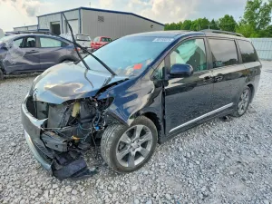 Toyota Sienna 3.5L 6 2011