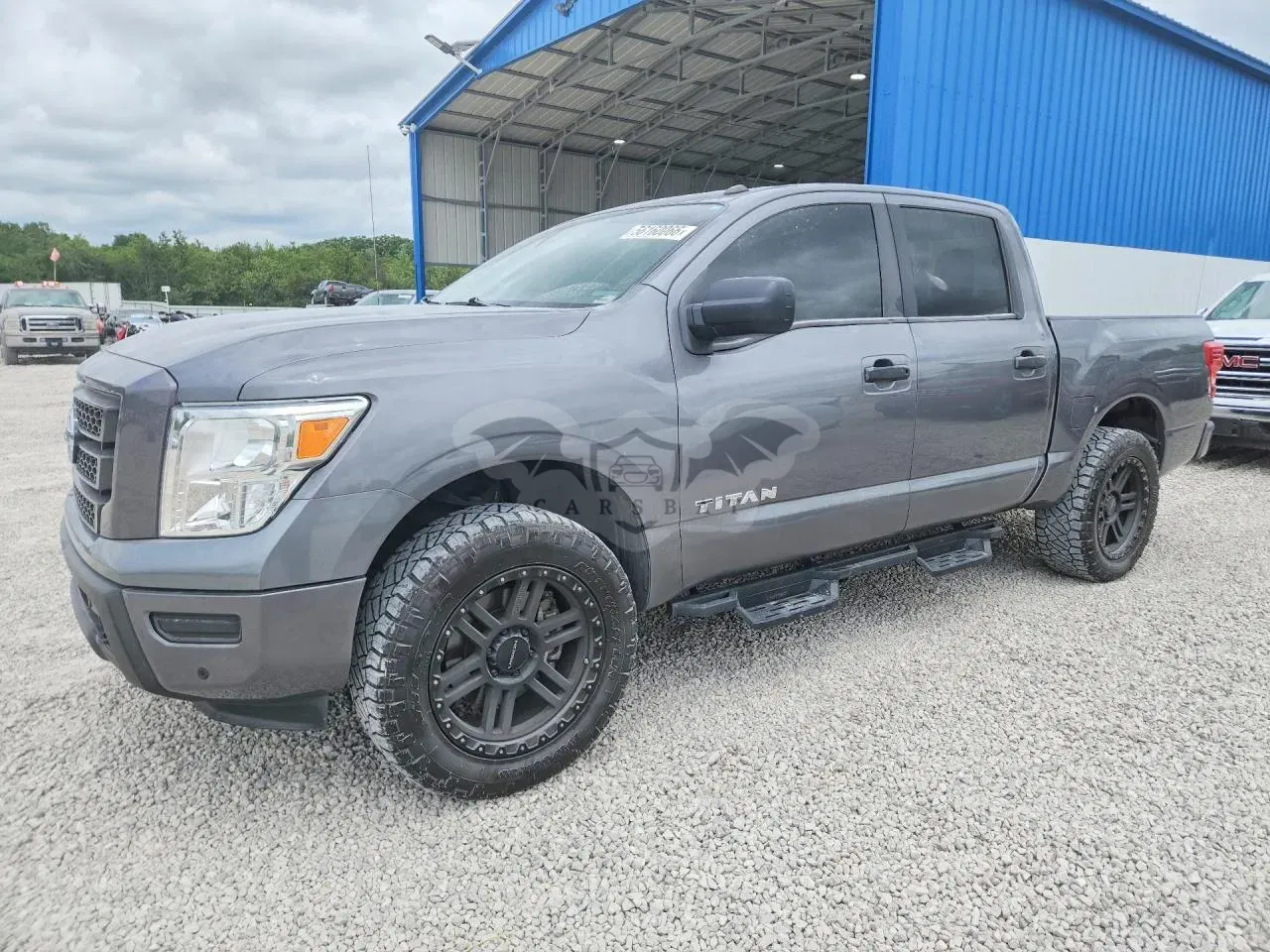 Nissan Titan 5.6L 8 2021