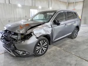 Mitsubishi Outlander 2.4L 4 2020