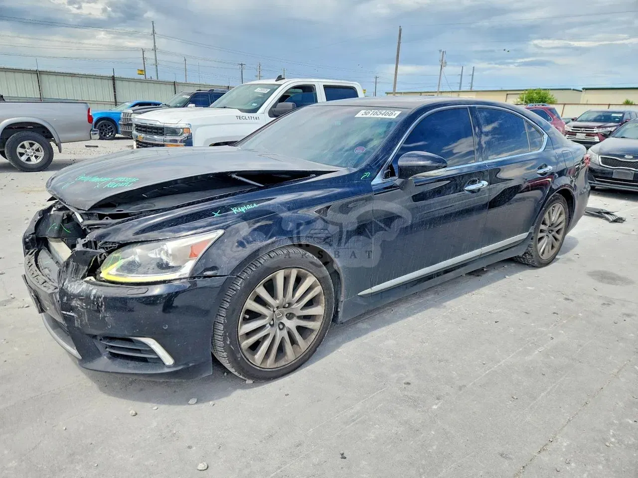 Lexus LS 4.6L 8 2016