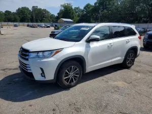 Toyota Highlander 3.5L 6 2017
