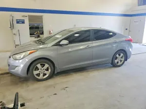 Hyundai Elantra 1.8L 4 2013