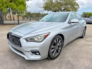 Infiniti Q50 2.0L 4 2018