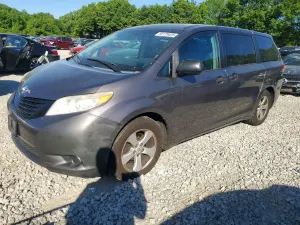 Toyota Sienna 3.5L 6 2012