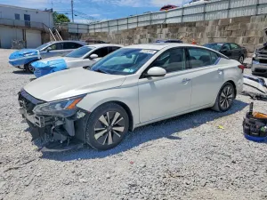 Nissan Altima 2.5L 4 2019