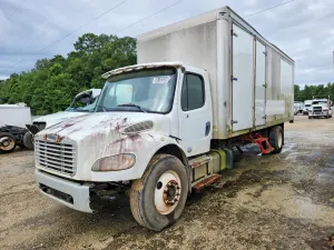 Freightliner Business Class M2 6.7L 6 2016