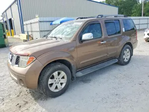 Nissan Pathfinder 4.0L 6 2005
