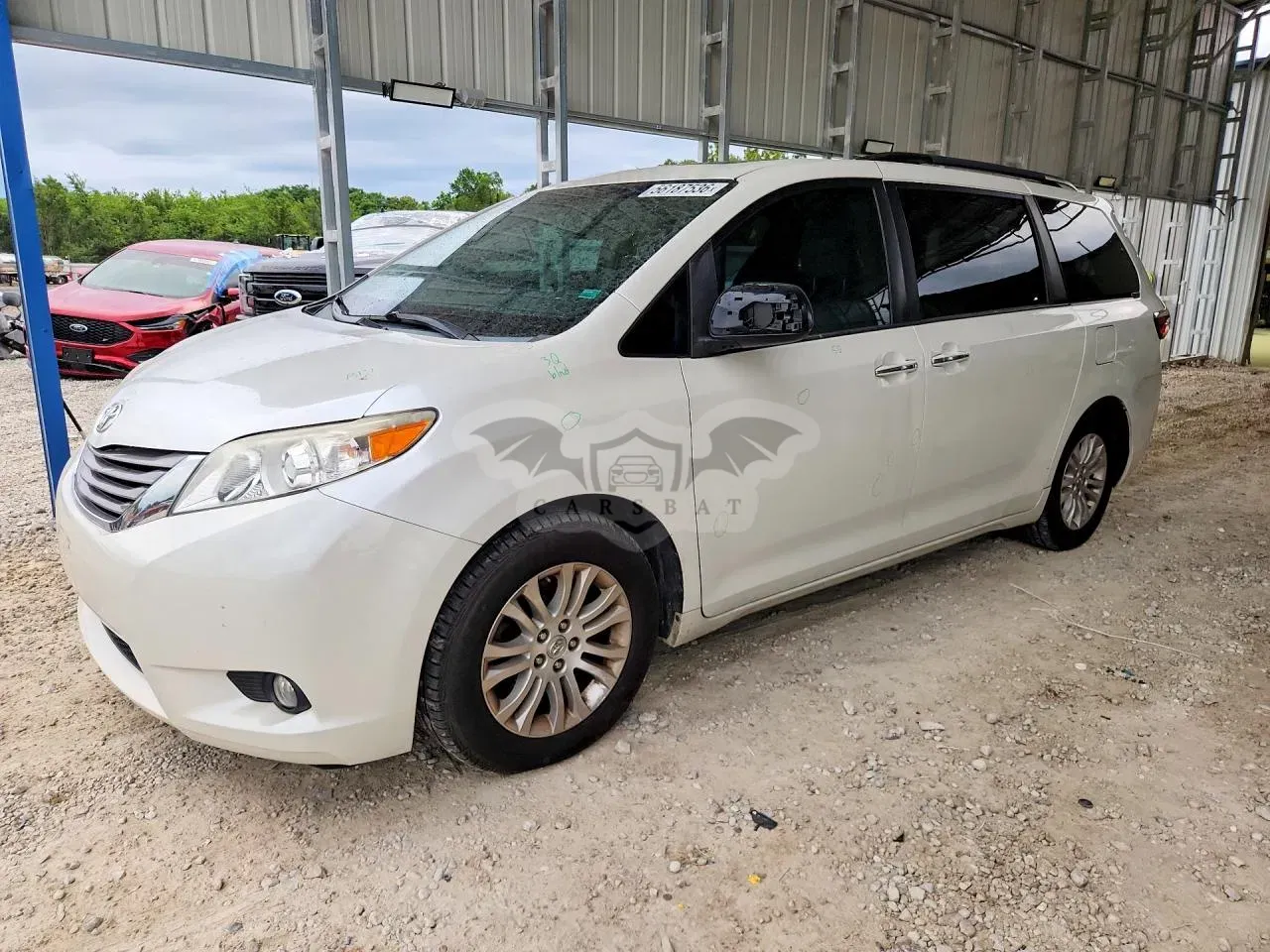 Toyota Sienna 3.5L 6 2015