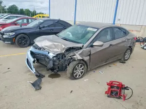 Hyundai Accent 1.6L 4 2013