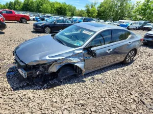 Nissan Altima 2.5L 4 2019