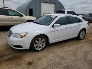 Chrysler 200 2.4L 4 2014