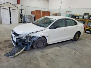 Volkswagen Jetta 2.0L 4 2013