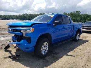 Chevrolet Silverado 1500 5.3L 8 2025