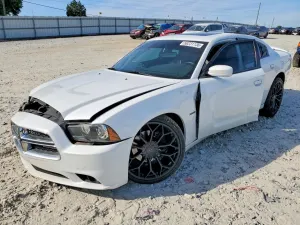 Dodge Charger 5.7L 8 2014