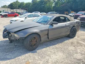 Ford Mustang 3.7L 6 2014