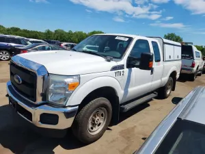 Ford F-250 6.2L 8 2015