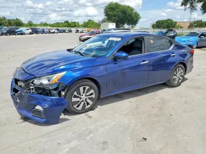 Nissan Altima 2.5L 4 2019